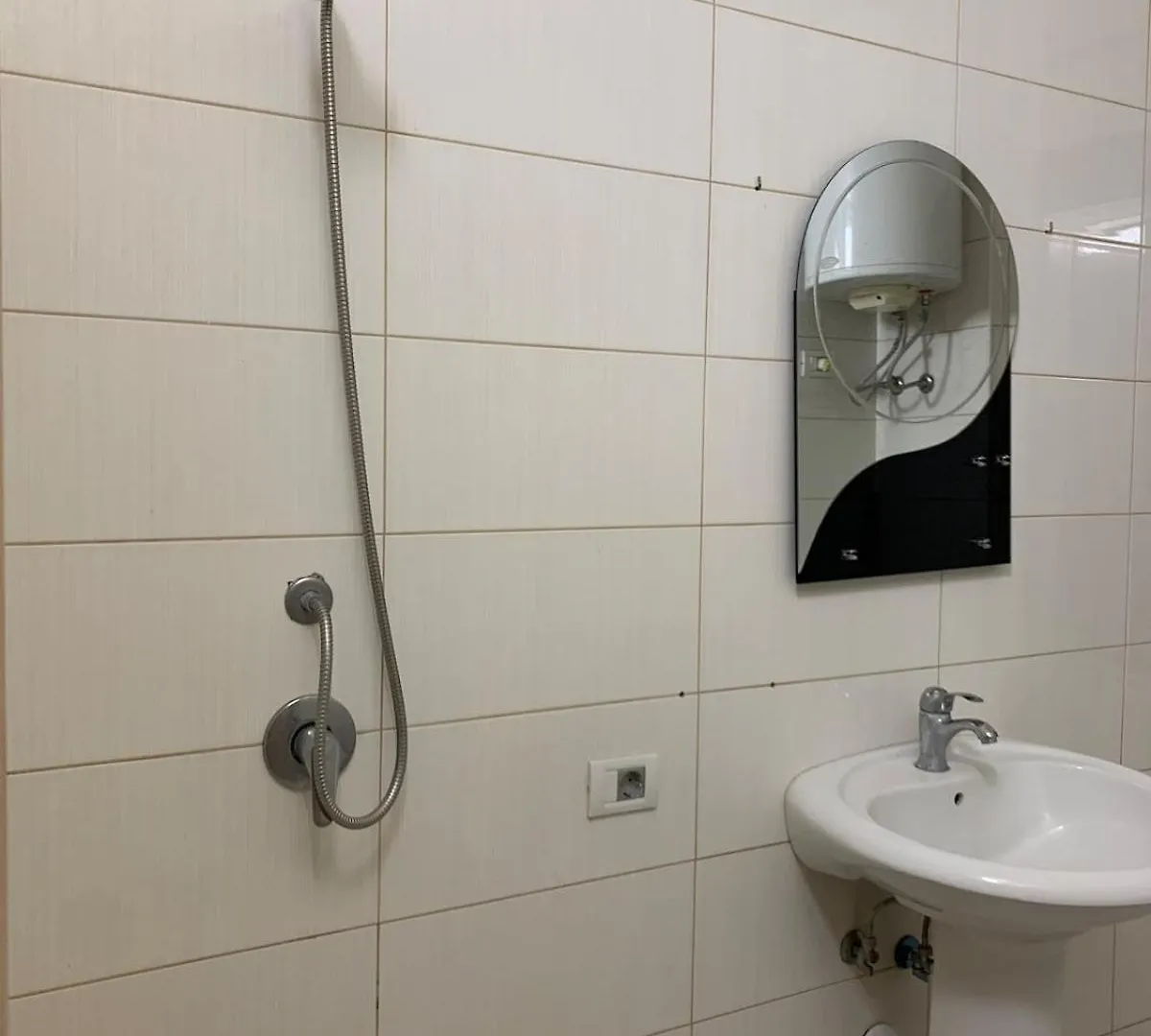 Keci Apartments 1 Дуррес